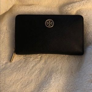 Tory Burch wallet